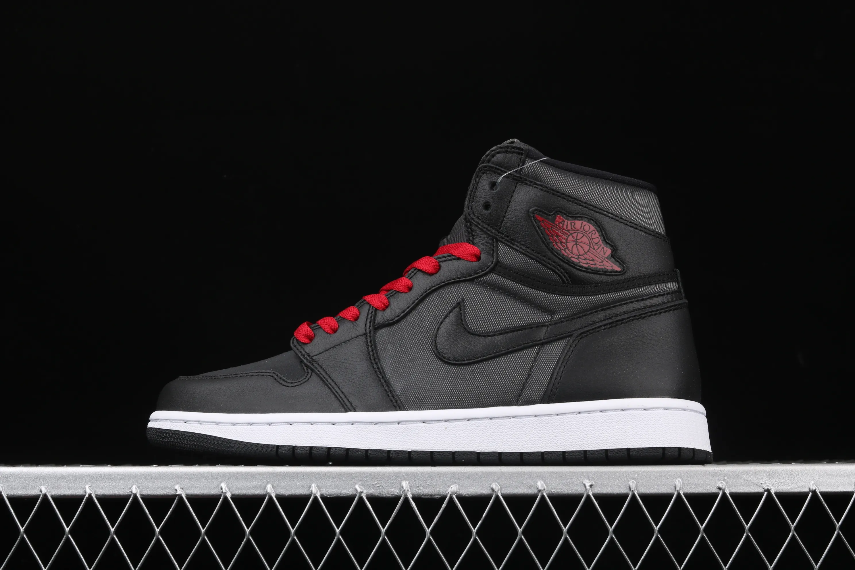All categories Air Jordan Jordan series basketball shoes Air Jordan 1 High Air Jordan 1 High OG "Black Satin" AJ1 Joe 1 black gray red silk 555088-060